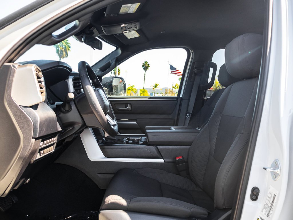 2026 Toyota Tundra SR5 - Photo 10