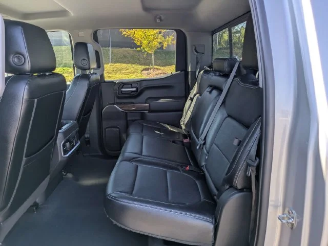 Used 2021 Silver GMC Elevation image 14