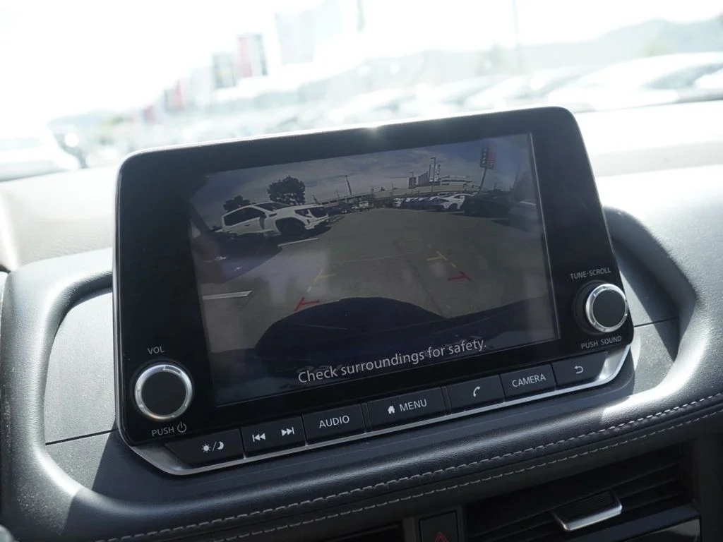 Used 2023 Blue Nissan SV image 11