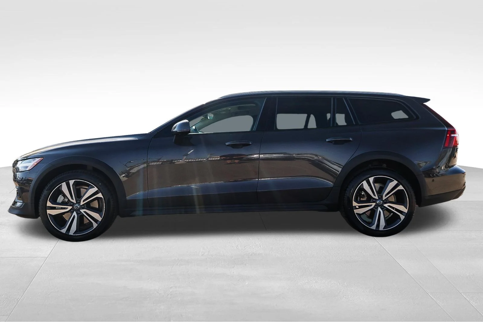 2025 Volvo V60 Cross Country Plus - Photo 8