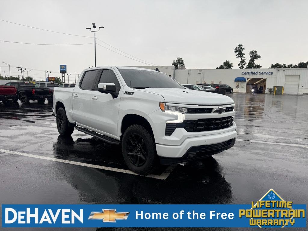Used 2024 Summit White Chevrolet RST image 8