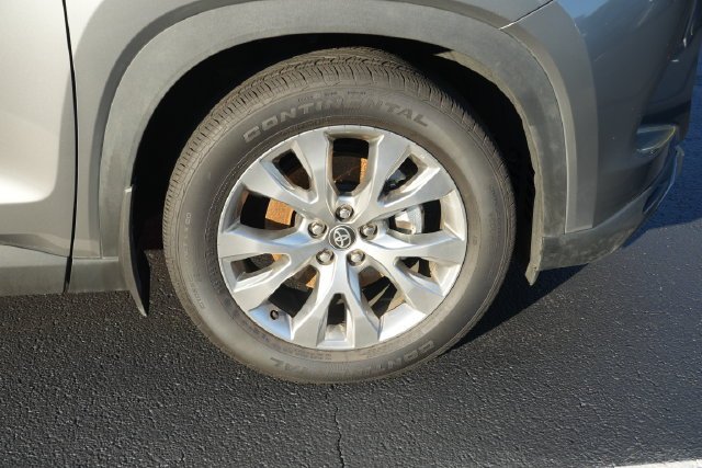 Certified Used 2026  Toyota Limited image 24