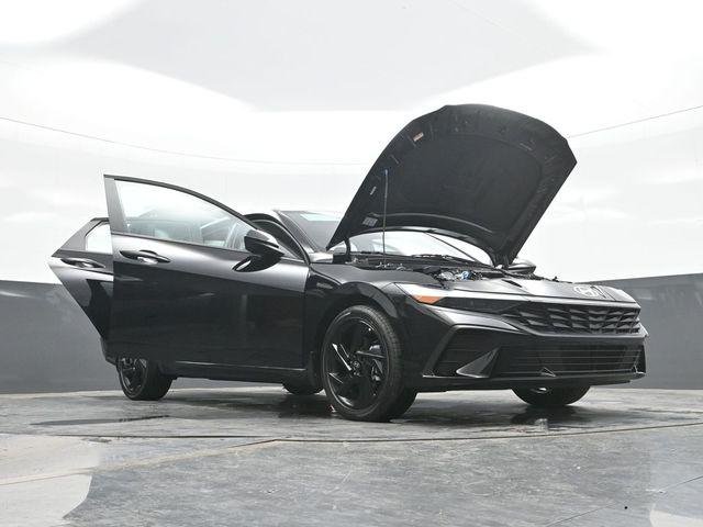New 2026 Black Hyundai SEL Sport image 32
