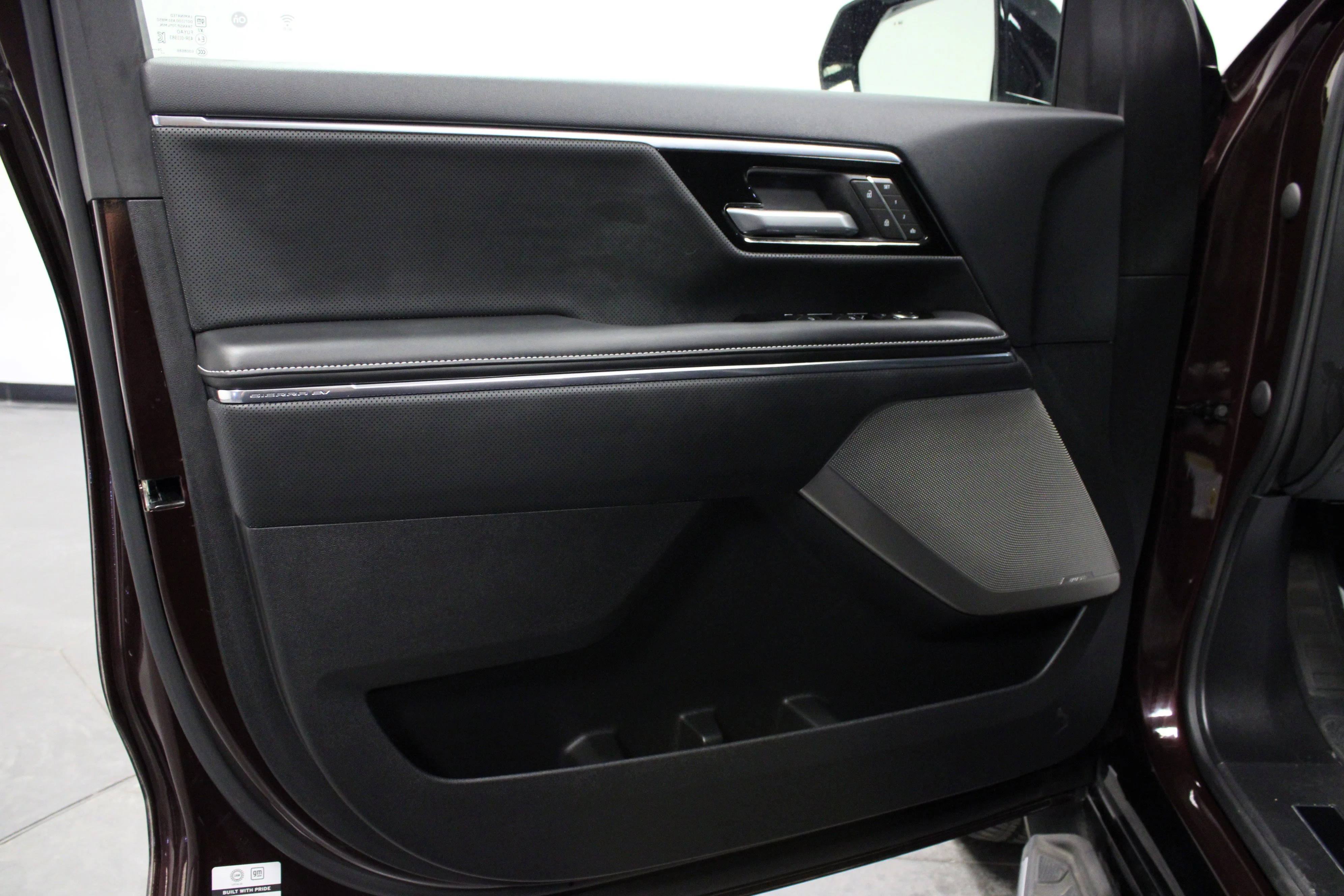 Used 2025 Dark Ember Tintcoat GMC Extended Range Denali image 11