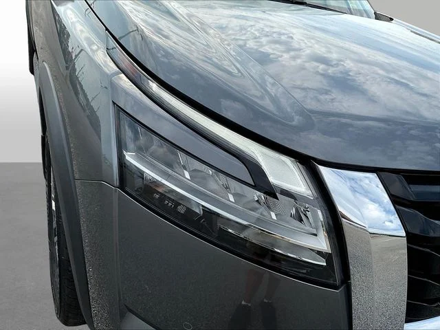Used 2024 Gray Nissan SL image 35