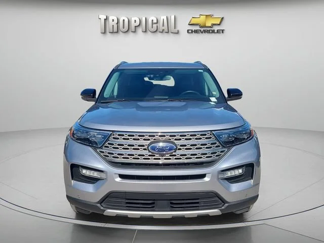 Used 2023 Silver Ford Limited image 8