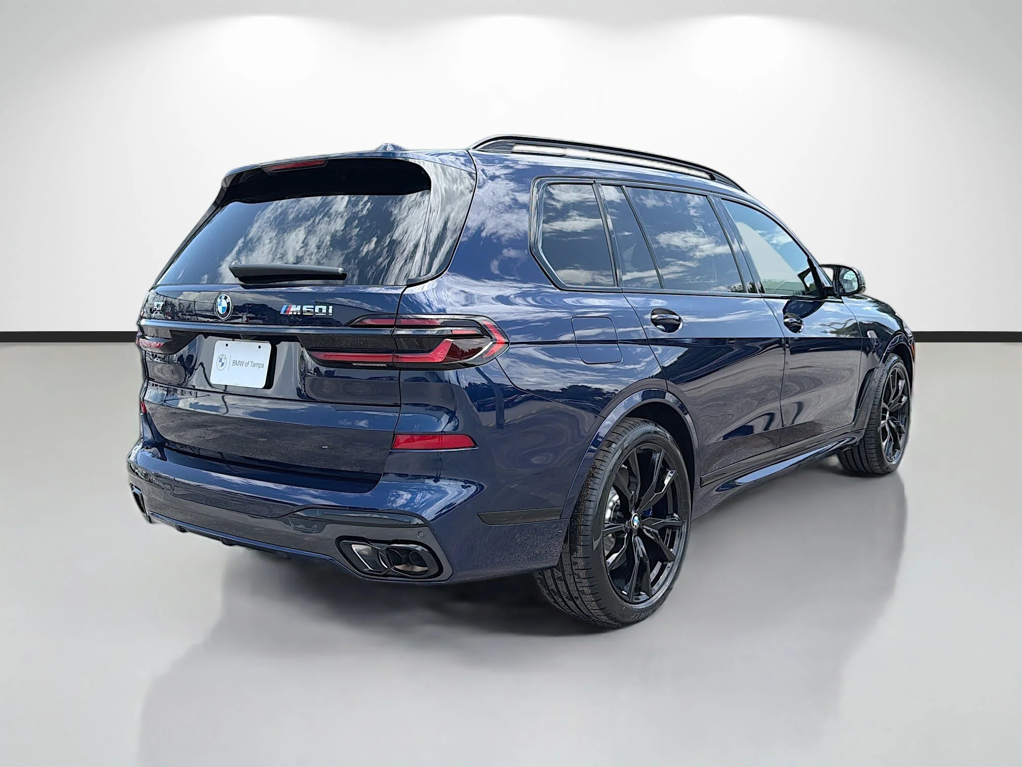 New 2027 Tanzanite Blue II Metallic BMW M60i image 3