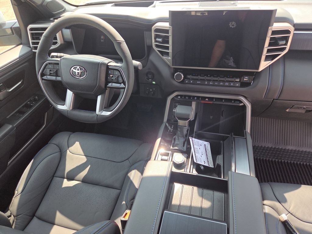 New 2026 Wind Chill Pearl Toyota Platinum image 36