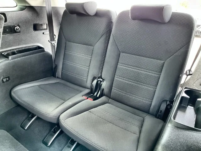 Used 2020 Black Kia S image 25