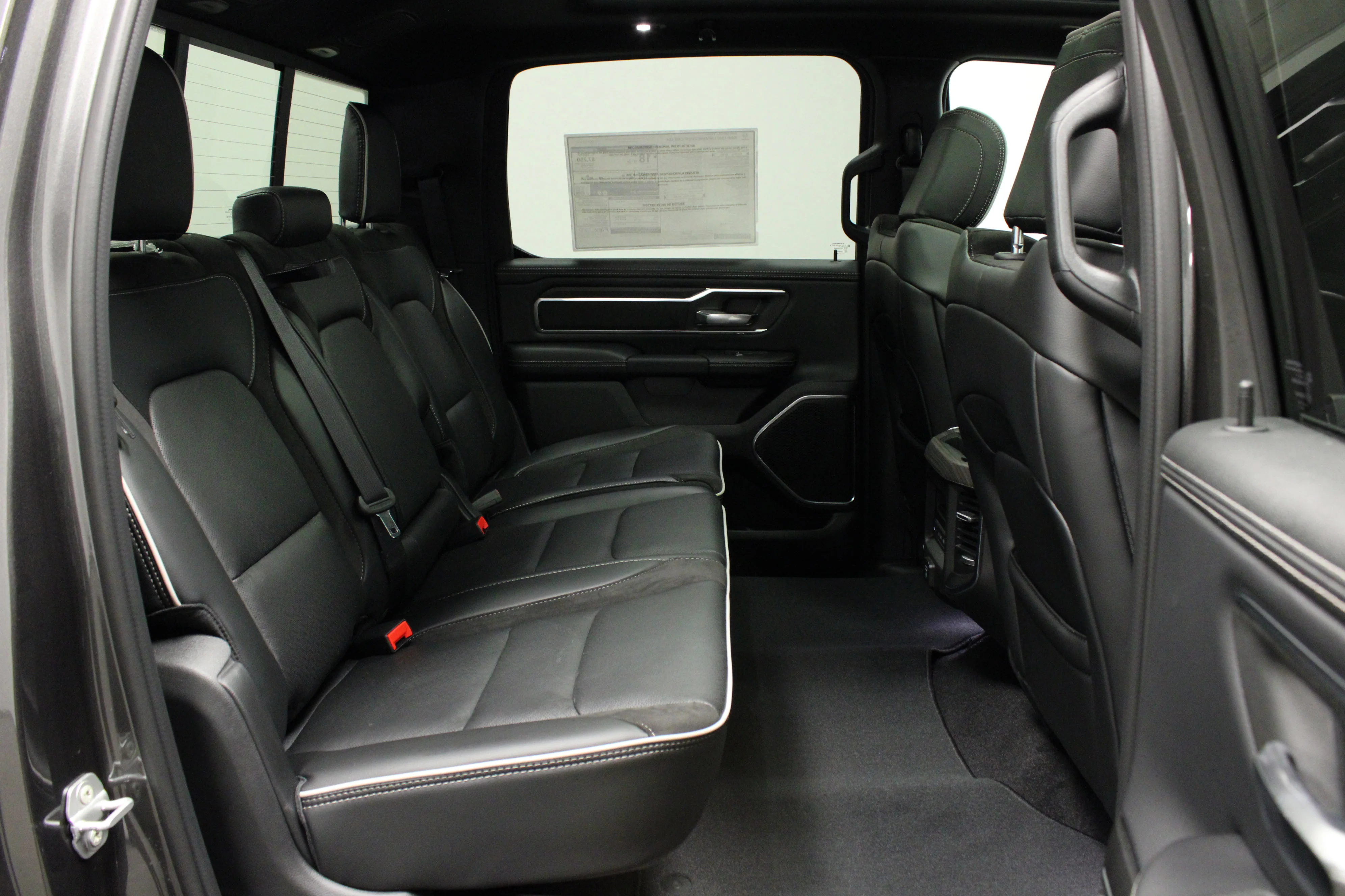 New 2026 Granite Crystal Metallic Clear-Coat Exterior Paint RAM Laramie image 17