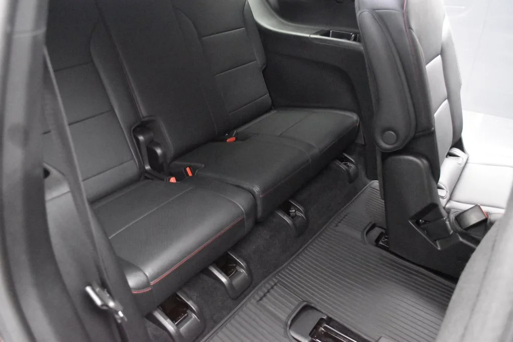 Used 2024 Stardust Silver Chevrolet Z71 image 26