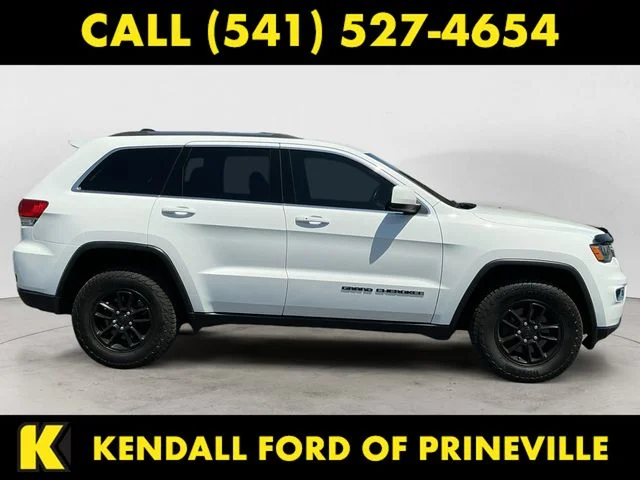 Used 2019 Bright White Clearcoat Jeep Laredo image 4
