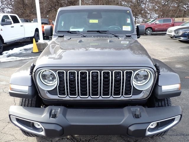 New 2026 Granite Crystal Metallic Clear-Coat Exterior Paint Jeep Sahara image 10