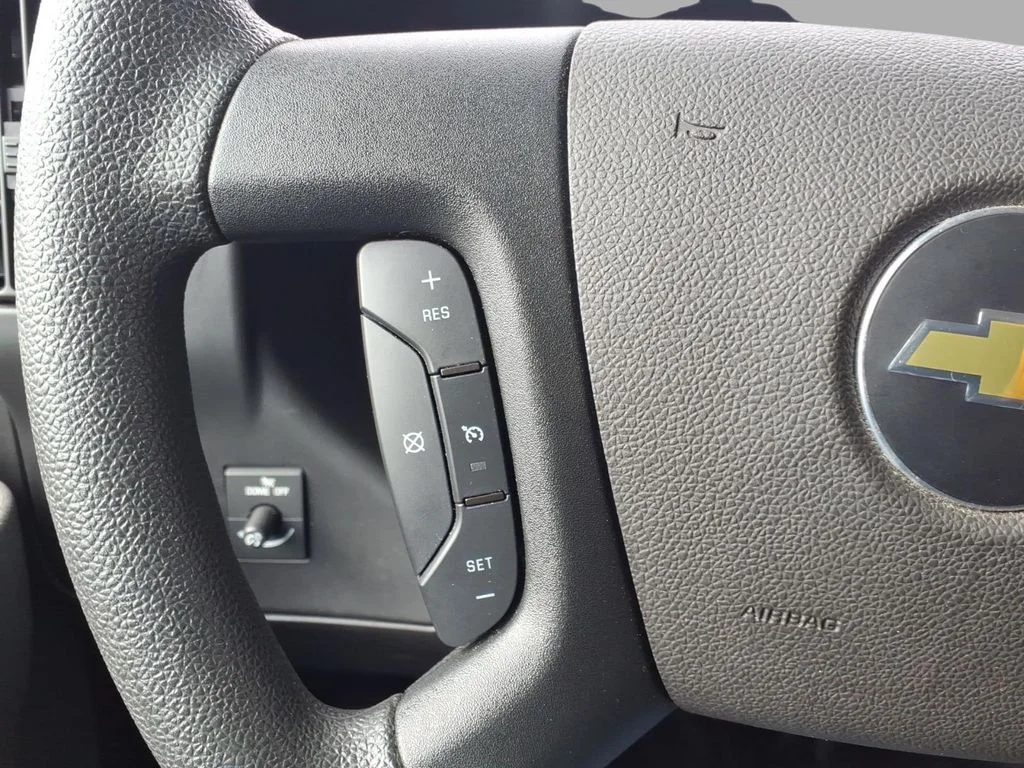 Used 2022 White Chevrolet Work Van image 25