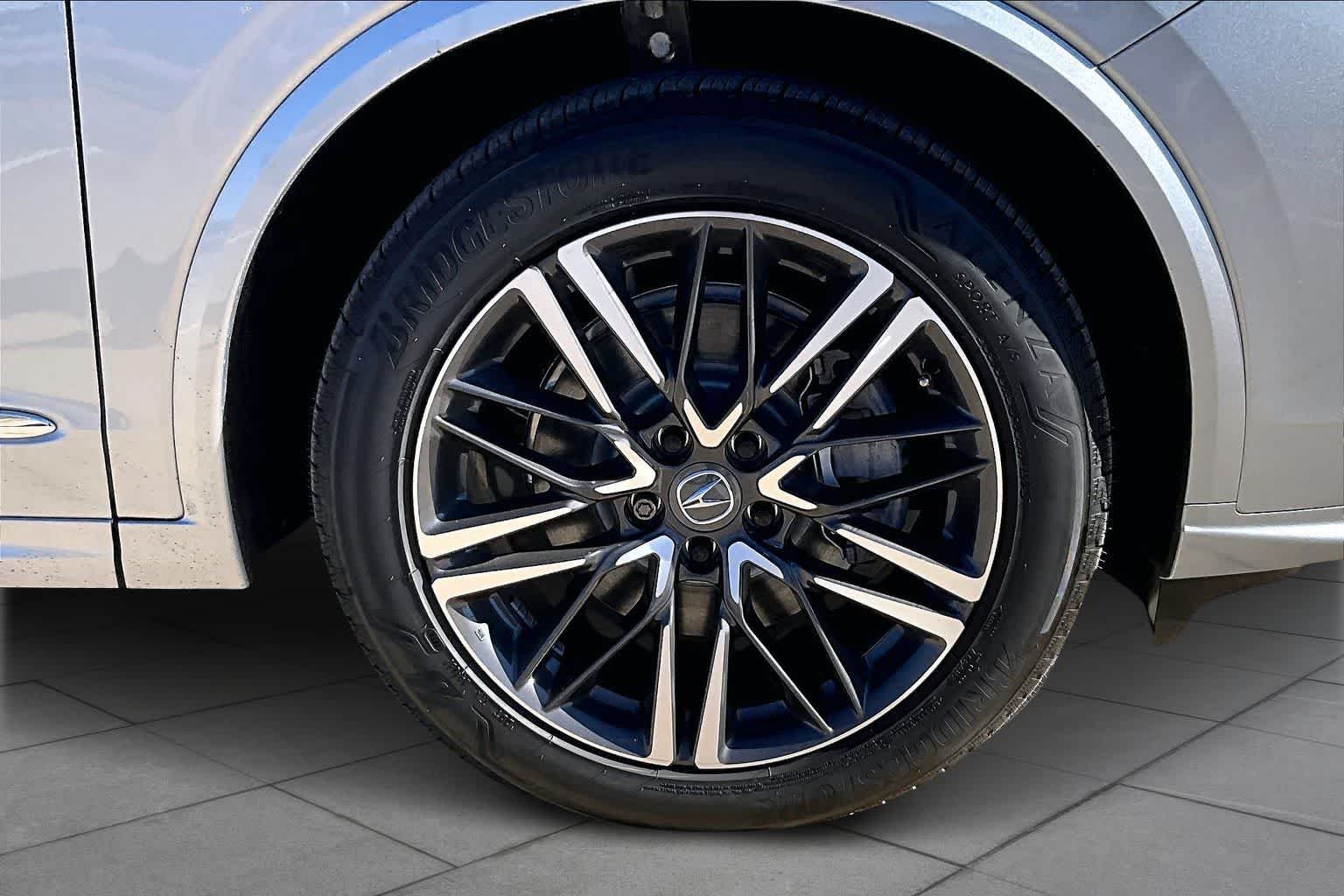 New 2026 Solar Silver Metallic Acura w/Advance Package image 12