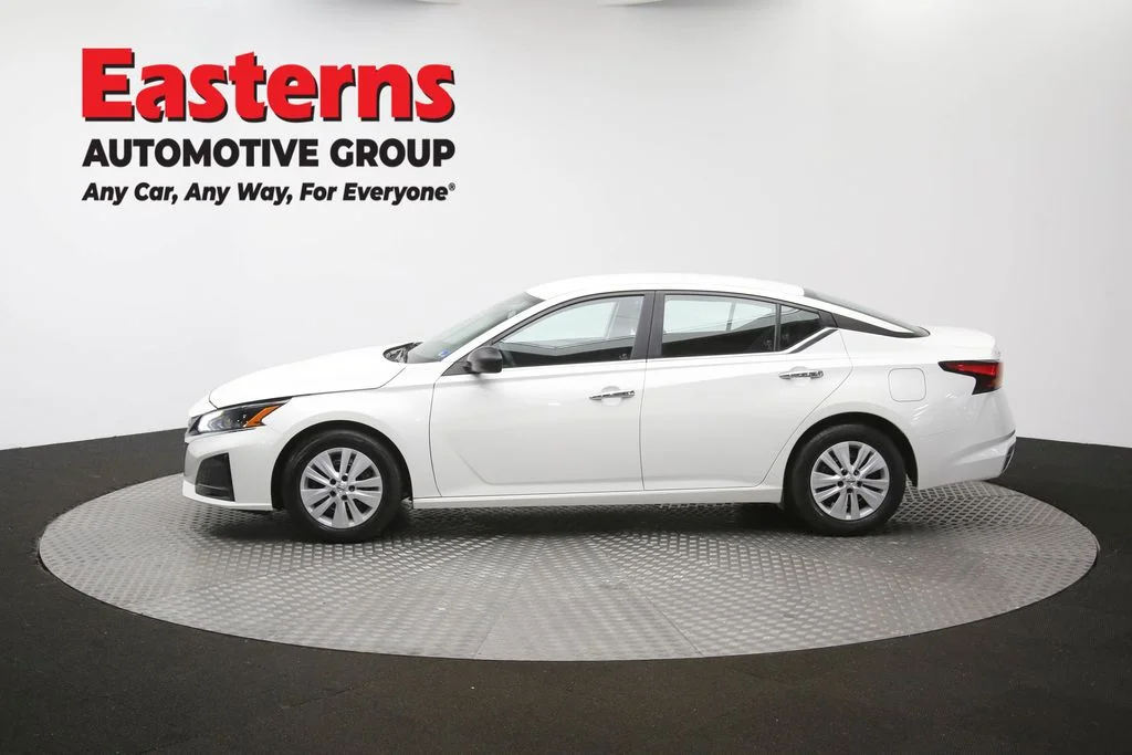 Used 2024 White Nissan 2.5 S image 58