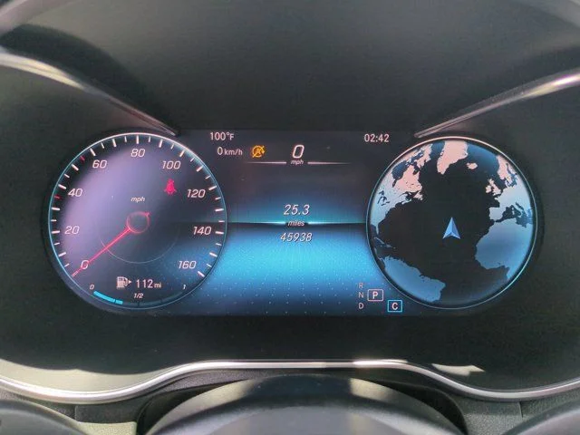 Used 2020  Mercedes-Benz GLC 300 image 24