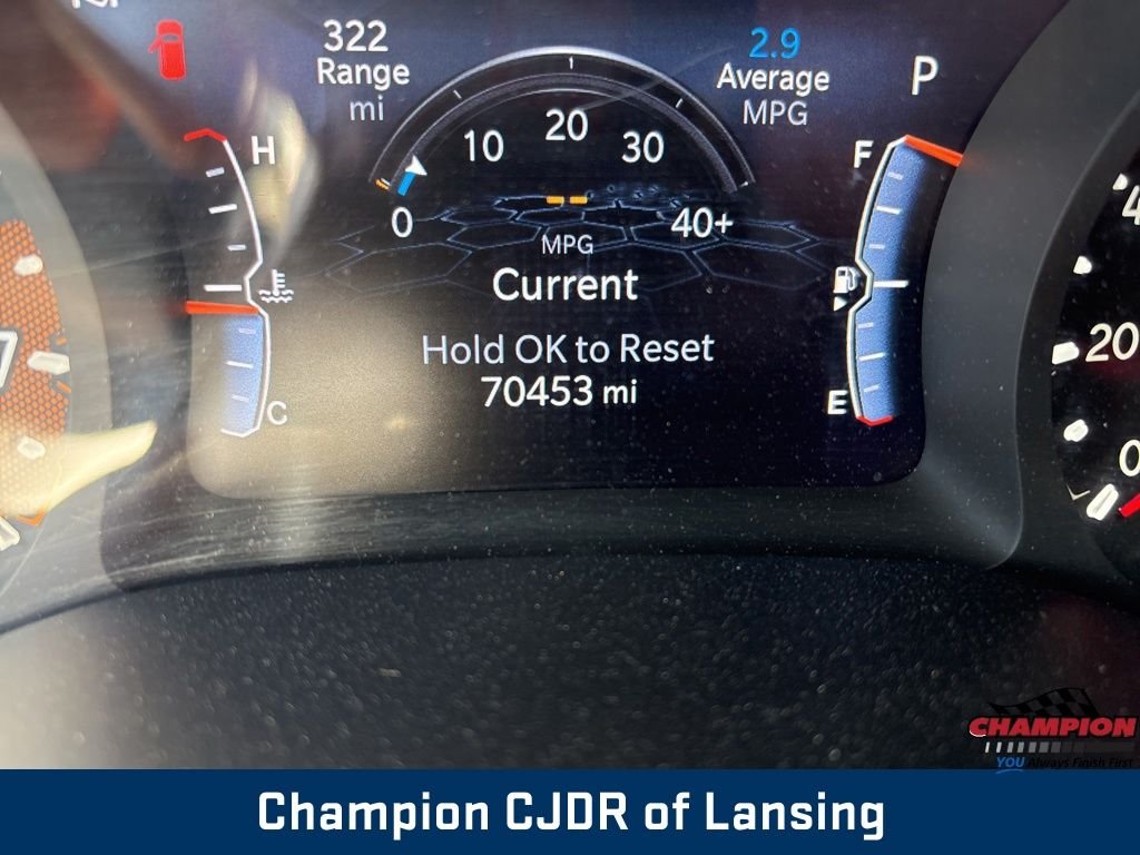 Used 2022 Silver Jeep Altitude image 20