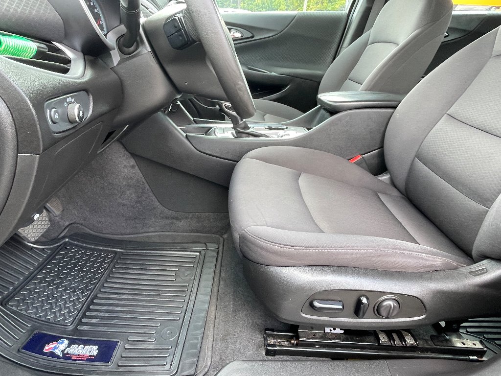Used 2023 Mosaic Black Metallic Chevrolet LT image 13