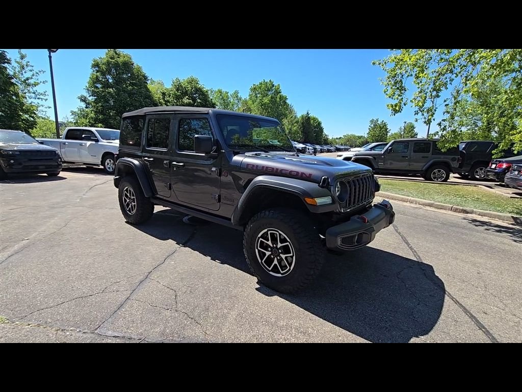 Used 2024 Gray Jeep Rubicon image 9