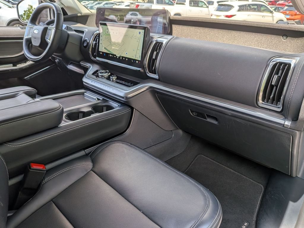 Used 2025 Black Ford Platinum image 27