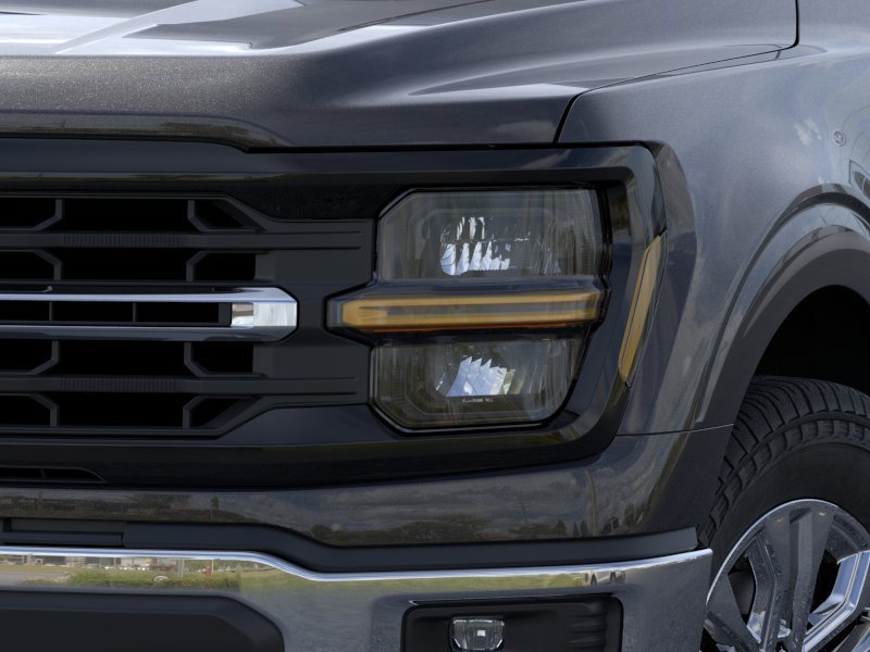 New 2026 Agate Black Metallic Ford XLT image 18