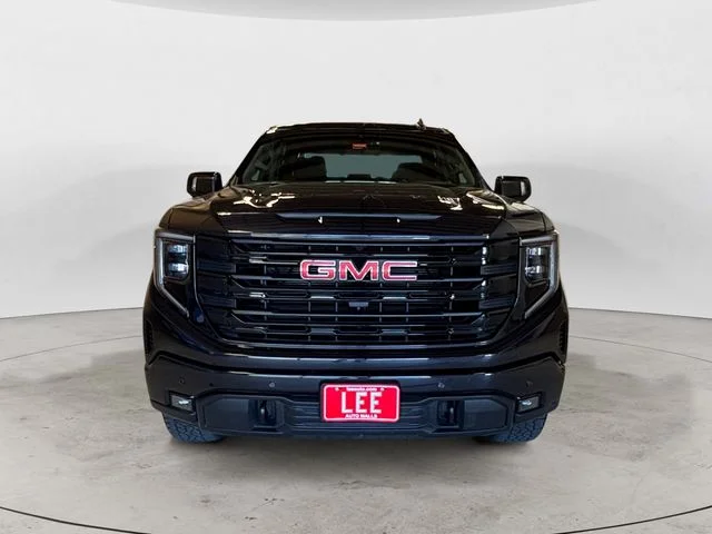 Used 2025 Silver GMC Elevation image 9
