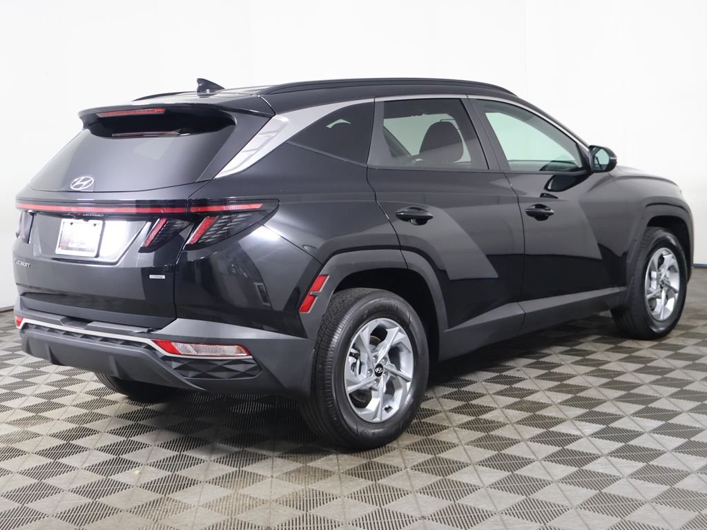 Used 2023 Black Hyundai SEL image 9