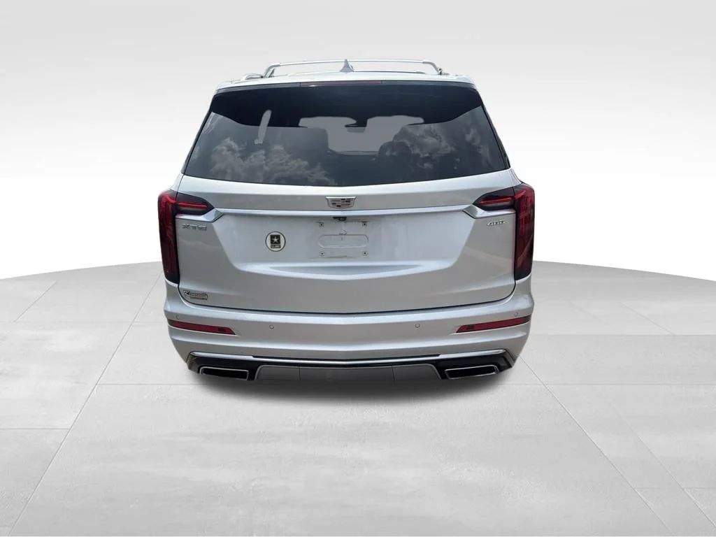 Used 2020 Silver Cadillac Premium Luxury image 7