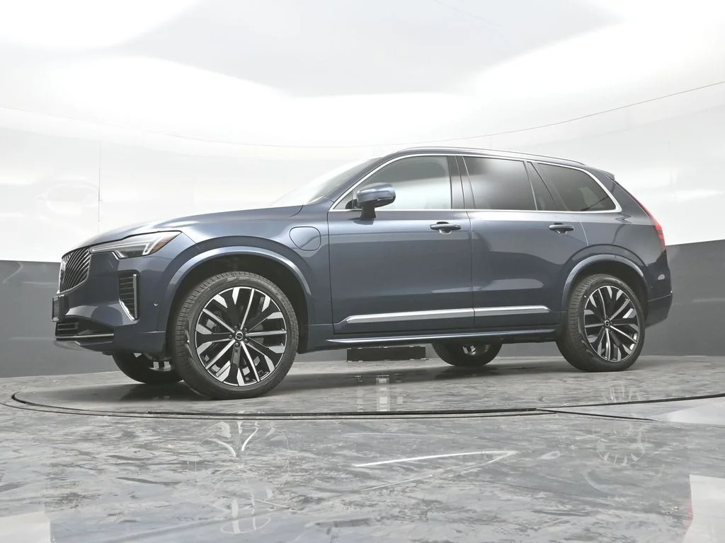 New 2026 Denim Blue Volvo T8 Plus image 26