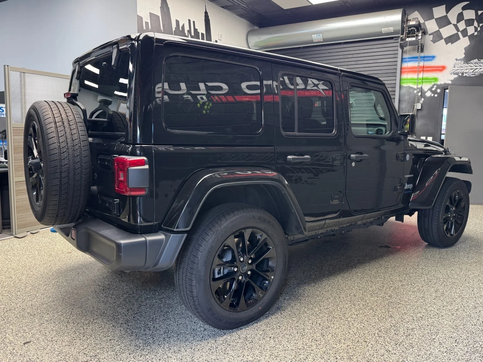 Used 2024 Black Clear Coat (px8) Jeep Sahara 4xe image 6