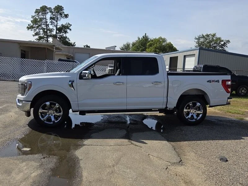 Used 2023 Oxford White Ford LARIAT image 5
