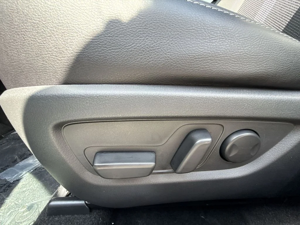 New 2026 Wind Chill Pearl Mazda 2.5 S Preferred AWD image 12