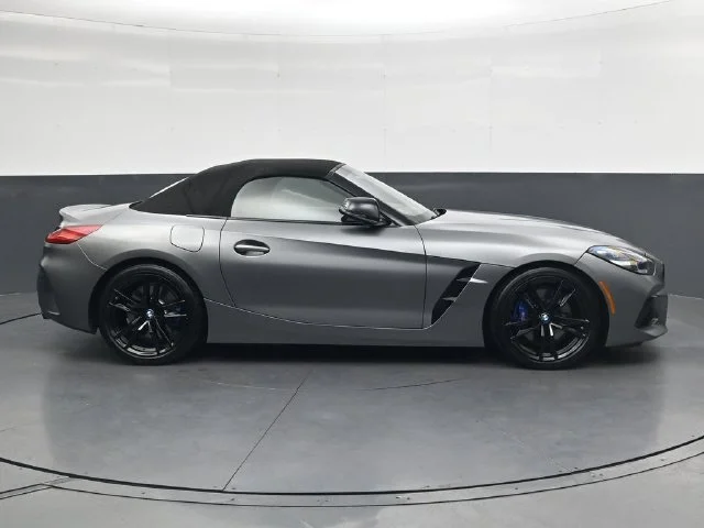 Used 2021 Gray BMW sDrive M40i image 3