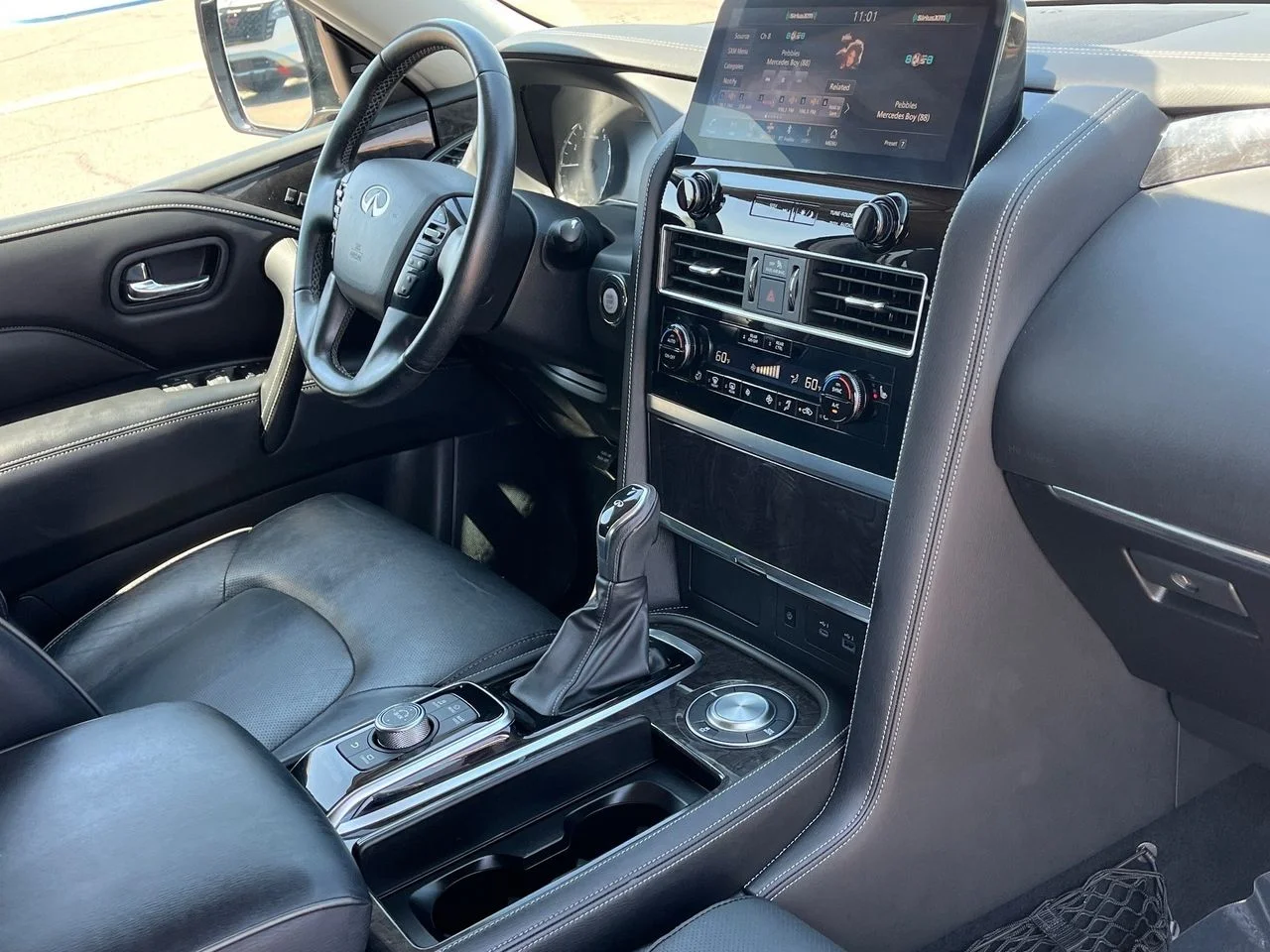 Used 2022 Liquid Platinum INFINITI Luxe image 9