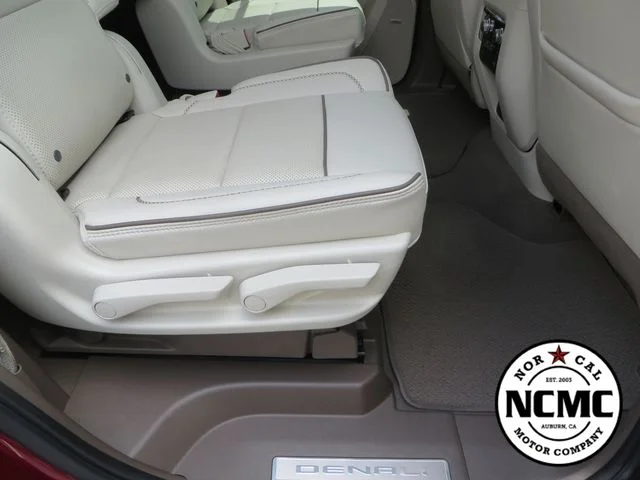2023 GMC Yukon Denali - Photo 54