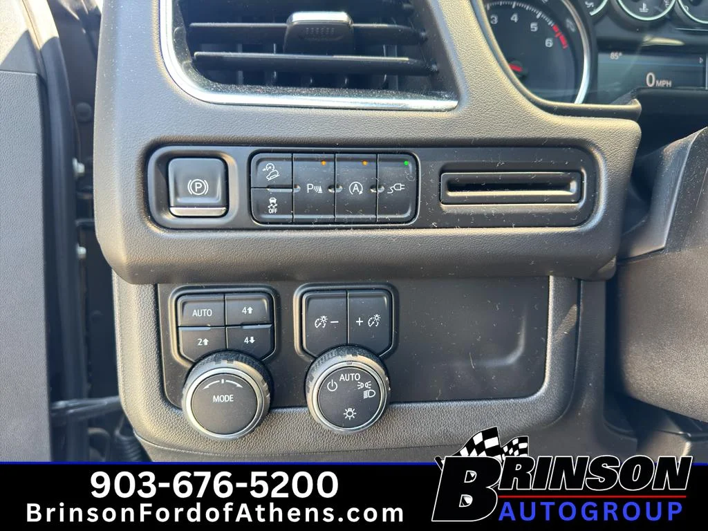 Used 2021 Black Chevrolet Z71 image 22