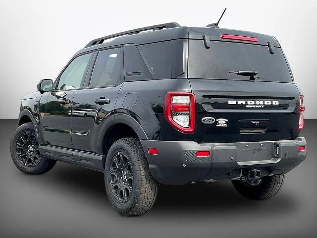 New 2025 Shadow Black Ford Badlands® image 17