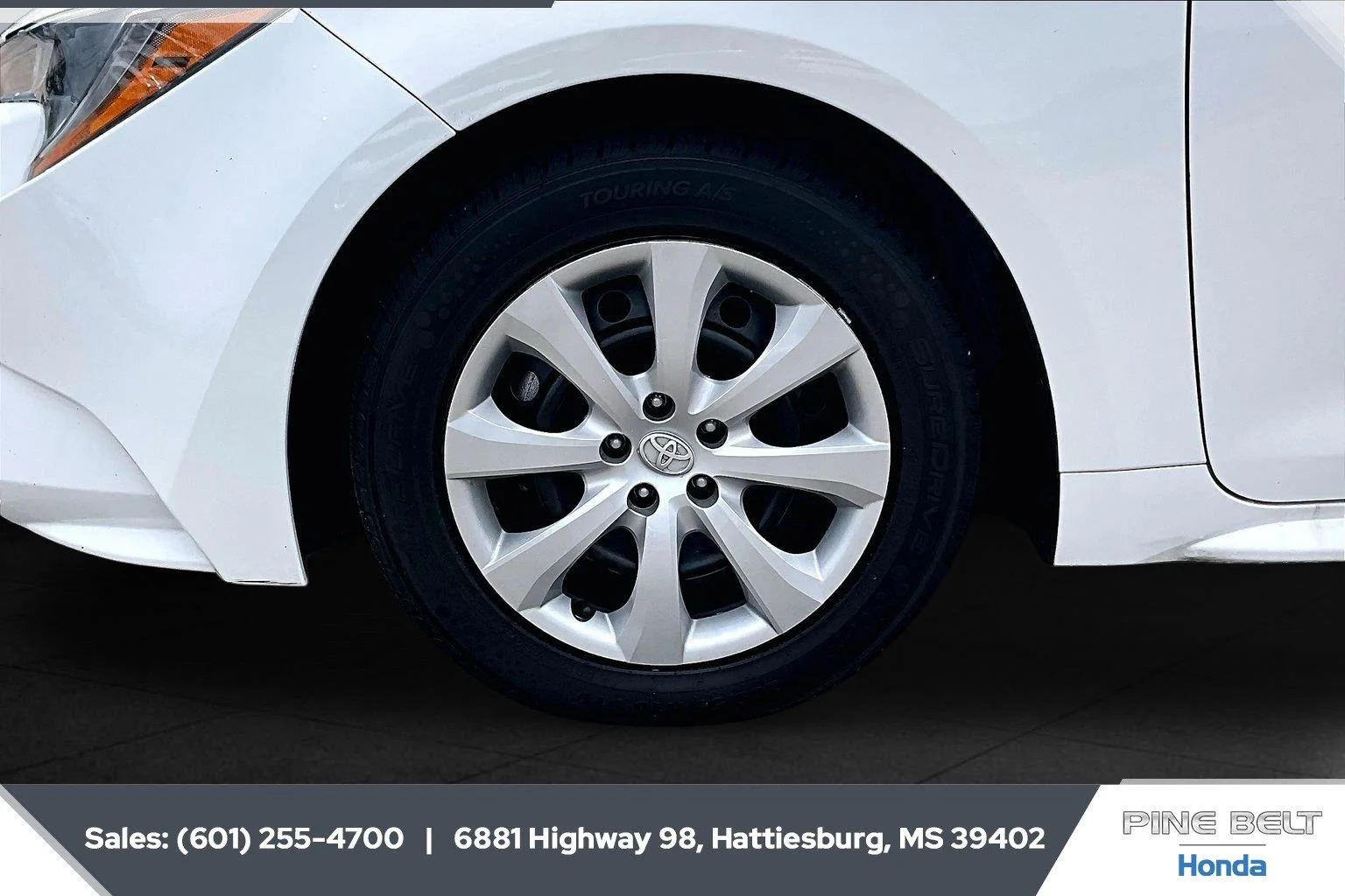 Used 2024 Ice Cap Toyota LE image 7