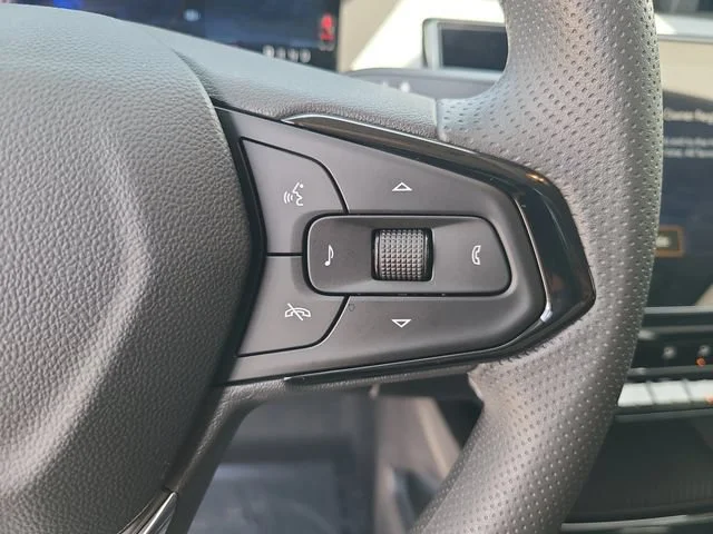 New 2027 Summit White Chevrolet LT image 27