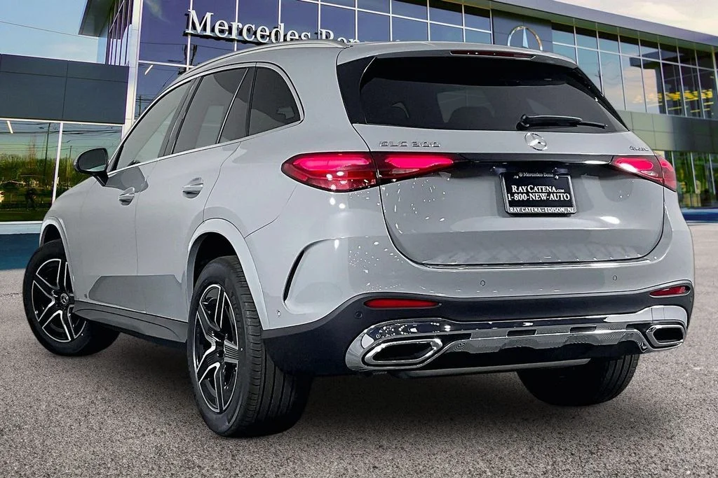 New 2026 White Mercedes-Benz GLC 300 image 3