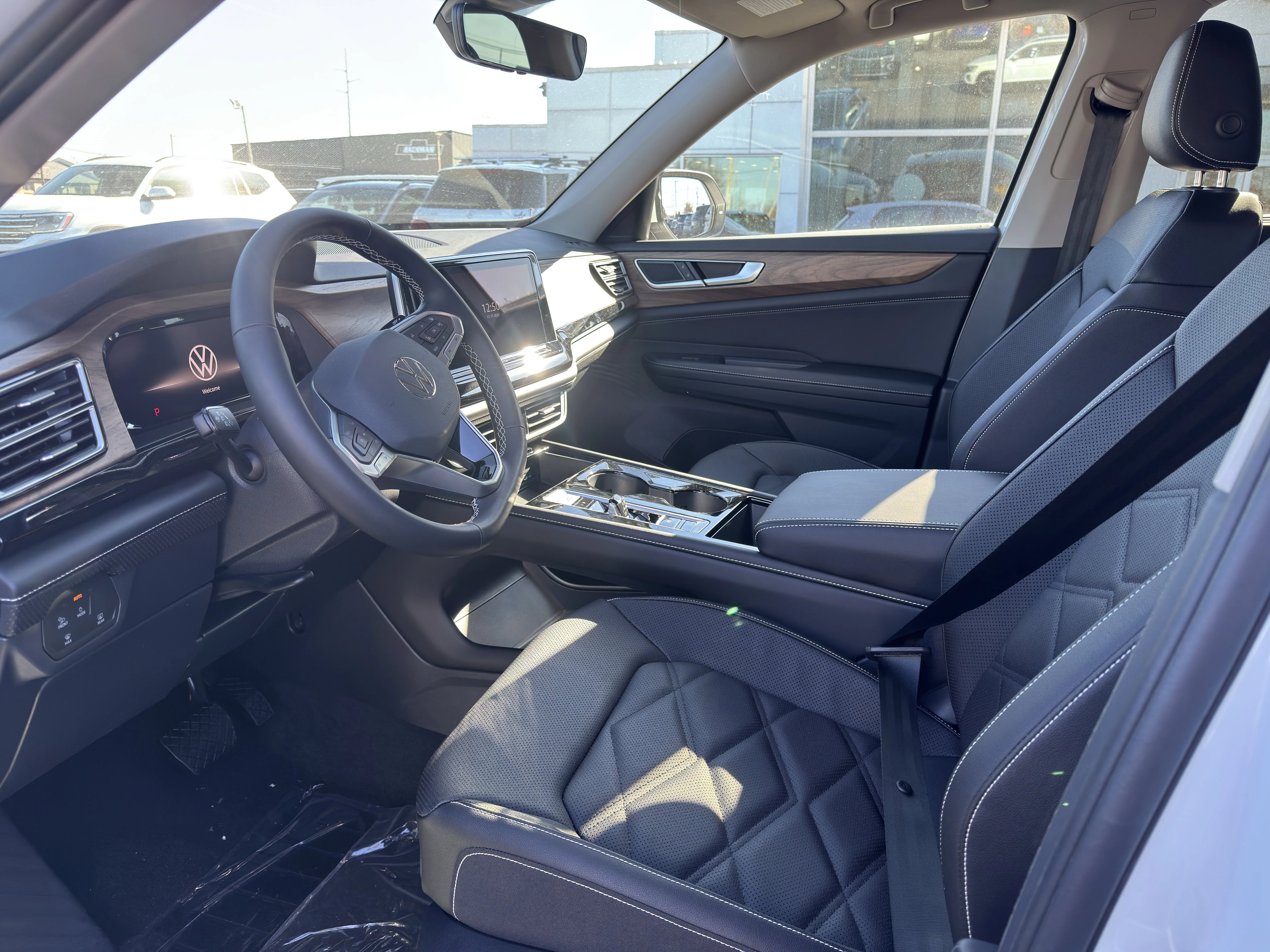 2026 Volkswagen Atlas SE w/Tech - Photo 13