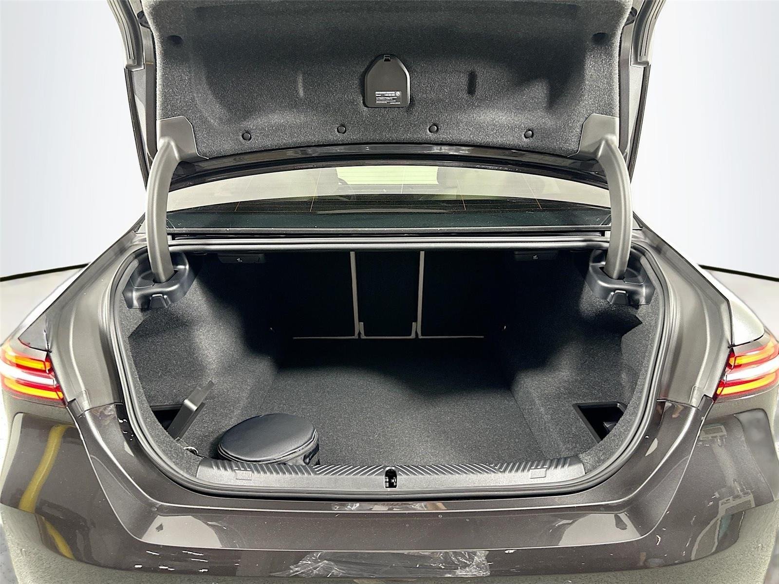 Certified Used 2026 Dark Graphite Metallic BMW 530i image 29