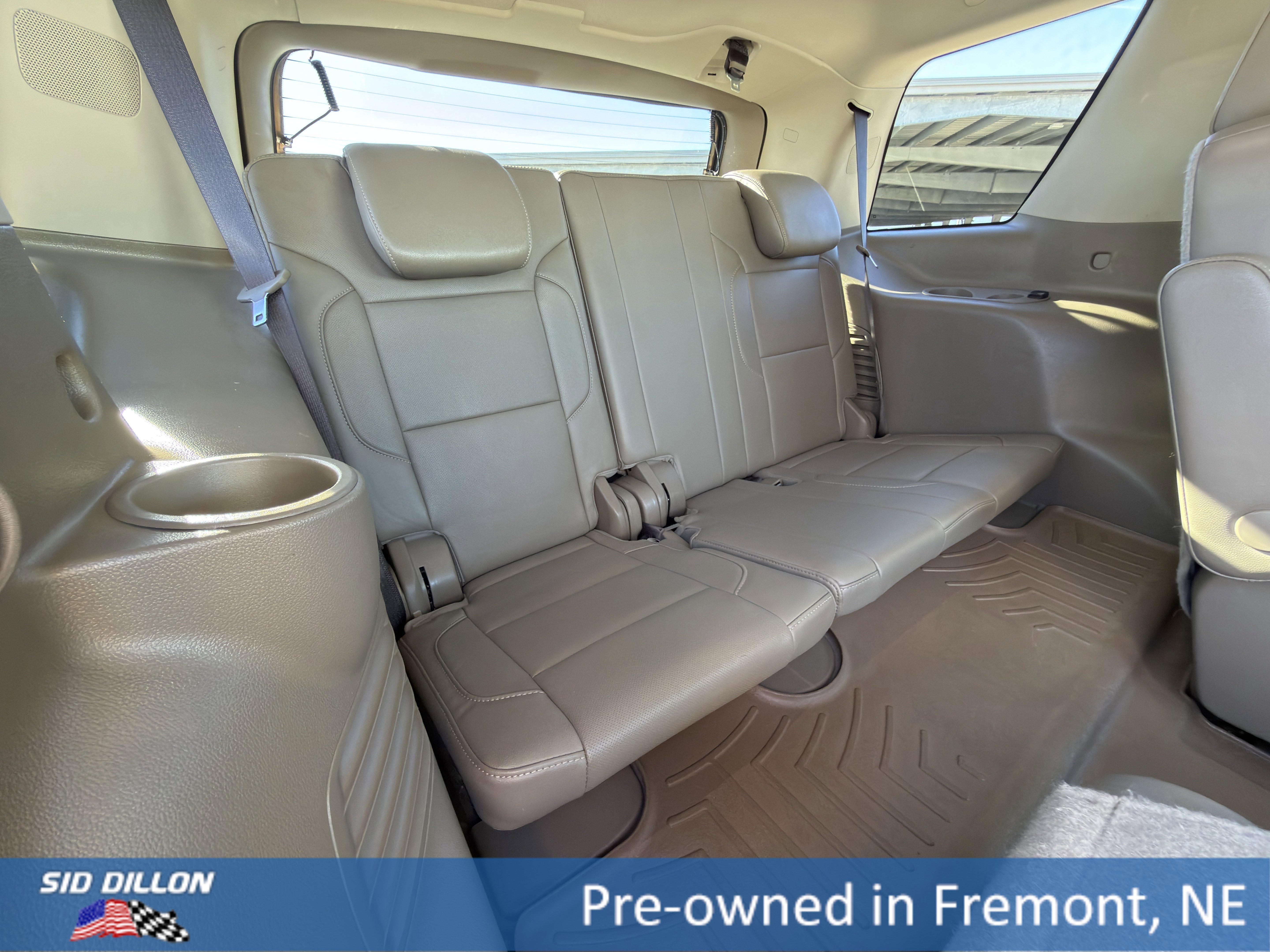Used 2019 Pepperdust Metallic Chevrolet Premier image 24