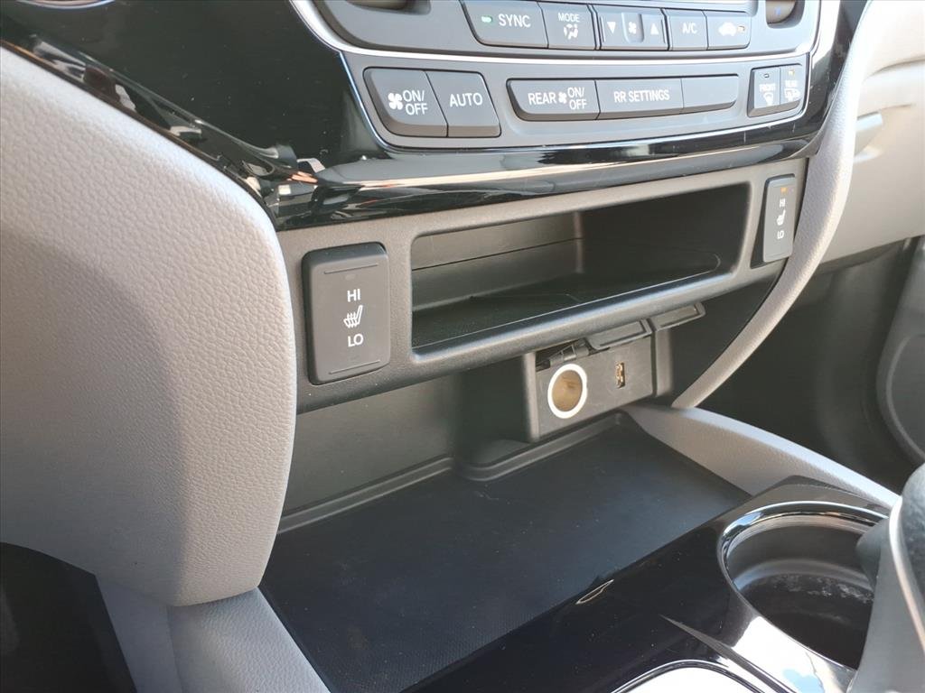 Certified Used 2018 Forest Mist Metallic Honda RTL-E image 26