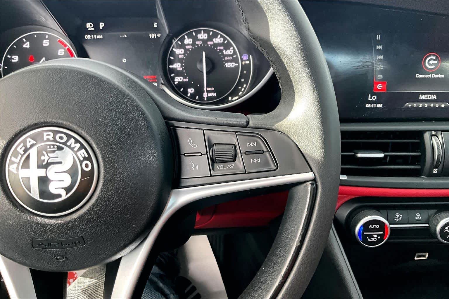 Used 2019 Alfa White Alfa Romeo  image 25