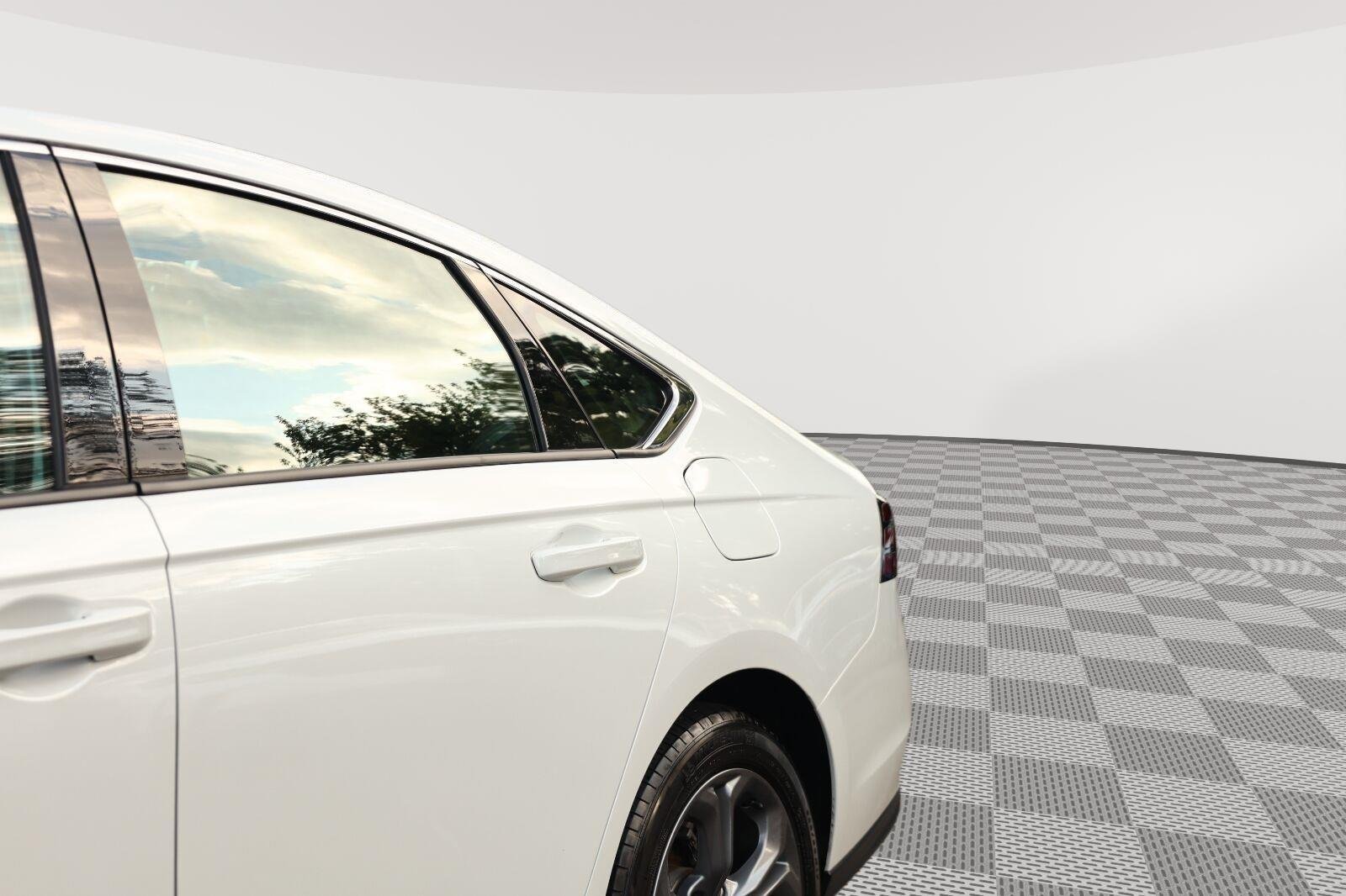 Used 2024 Platinum White Pearl Honda EX image 11