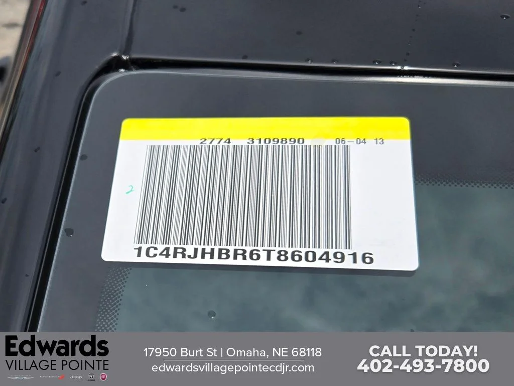 New 2026 Baltic Gray Metallic Clear-Coat Exterior Paint Jeep Limited Reserve image 32
