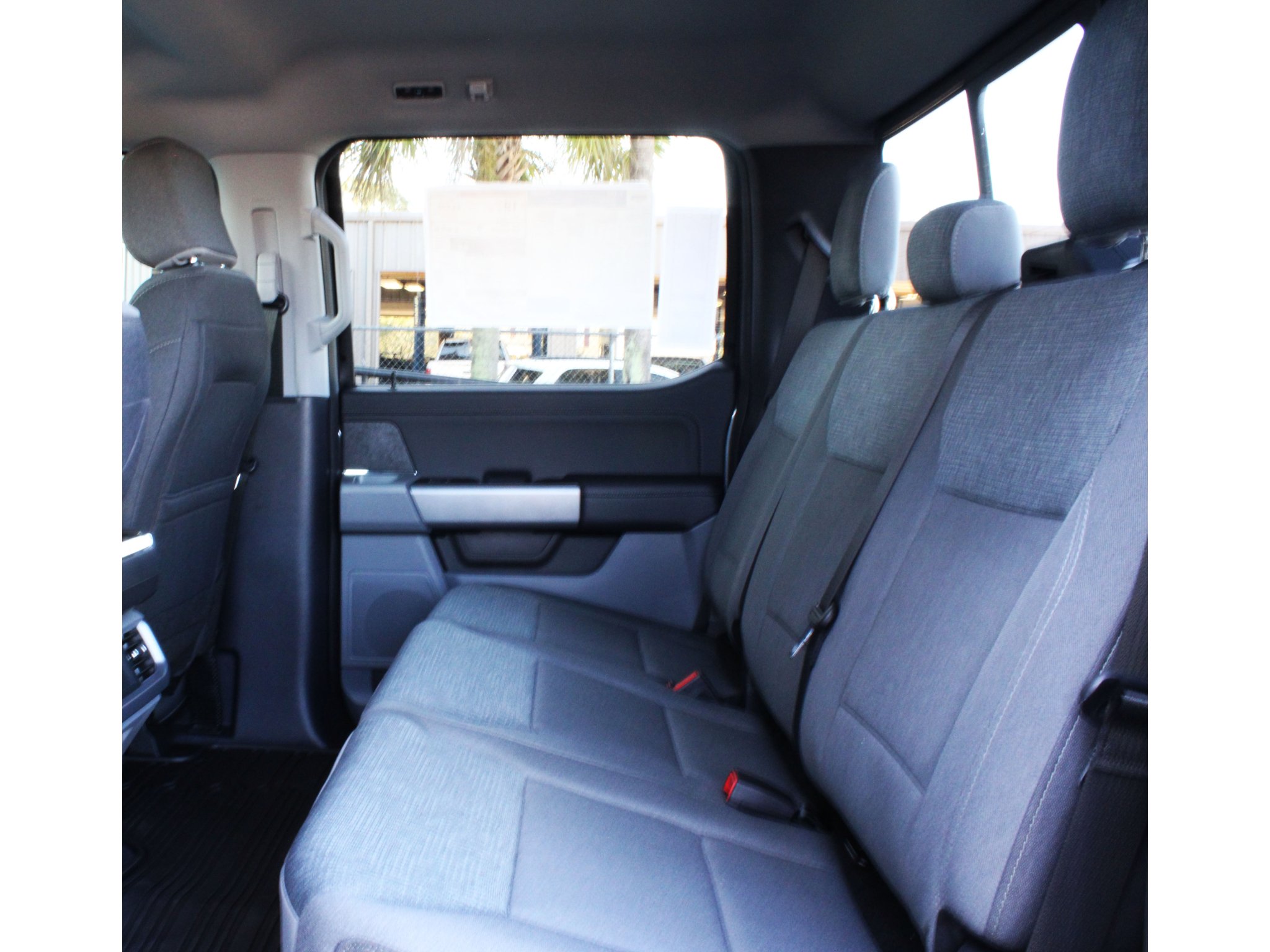 New 2026 Carbonized Gray Metallic Ford XLT image 21