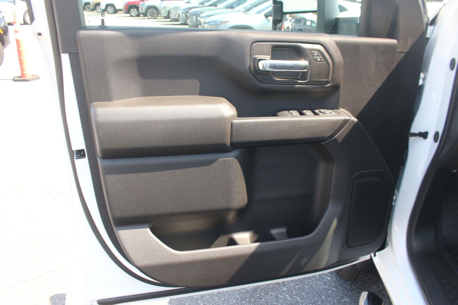 Used 2026 Summit White Chevrolet Custom image 14
